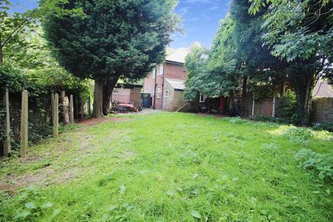 3 bedroom house for sale - Greenbrow Road, Manchester