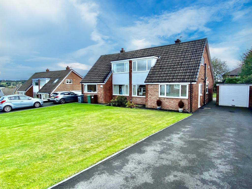 Penn Drive, Liversedge, WF15 3 bed bungalow for sale £265,000