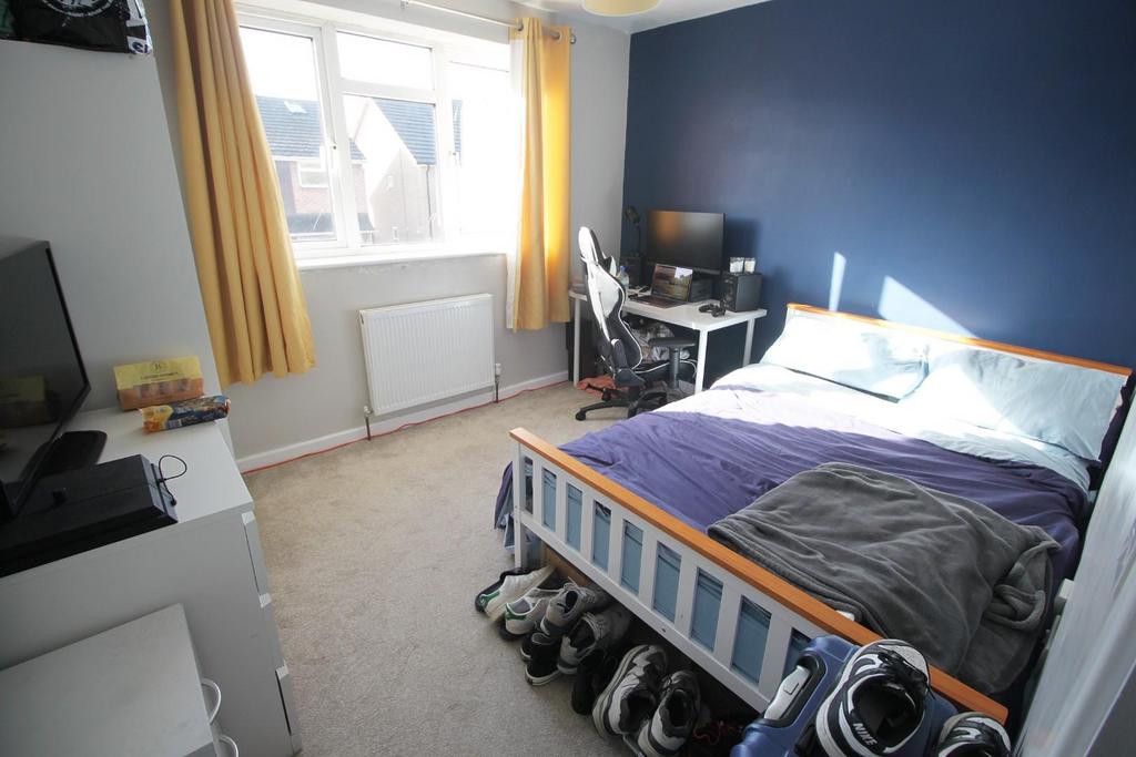 Bed 3.JPG