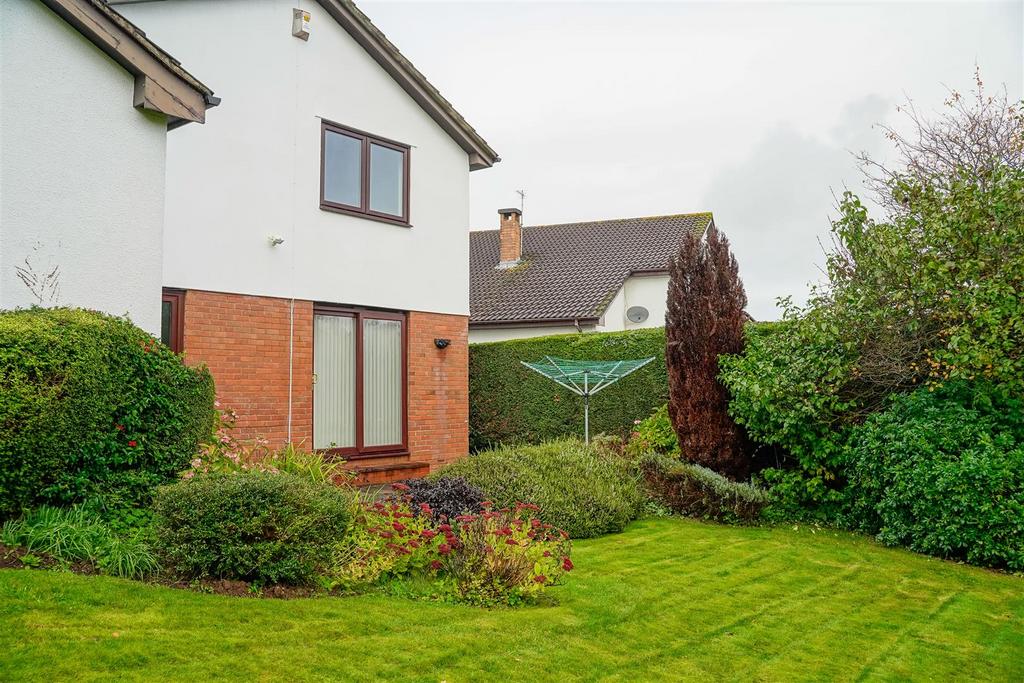 Harptree Close, Nailsea, Bristol 4 bed detached house to rent £2,250