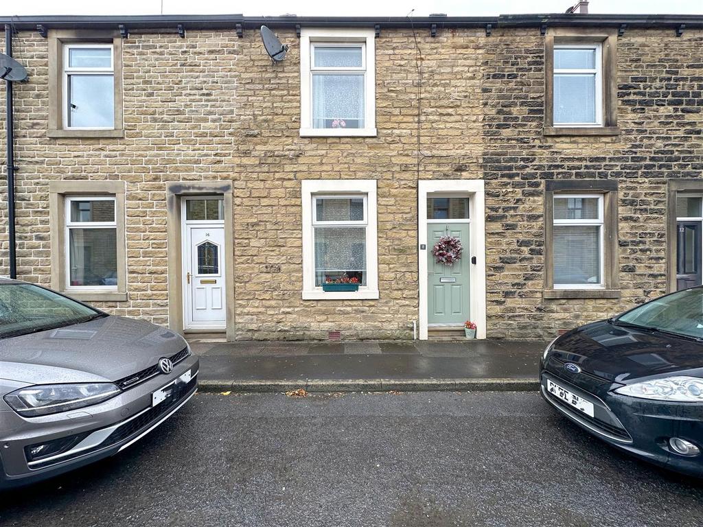 Street, Clitheroe, Ribble Valley 2 bed terraced house for sale