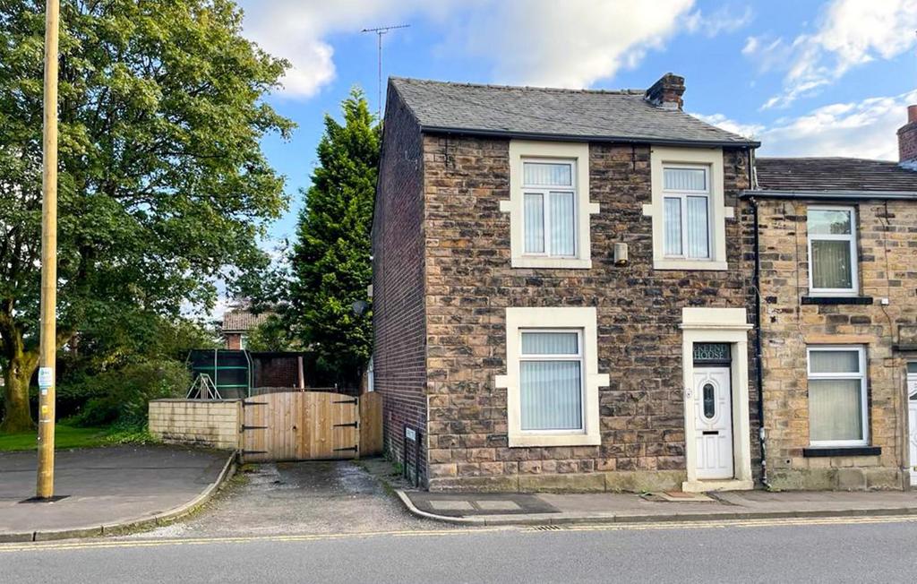 Edenfield Road, Cutgate, Rochdale 3 bed end of terrace house for sale