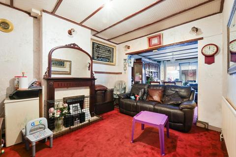 11 Ruxley Close, Epsom, KT19 9ND