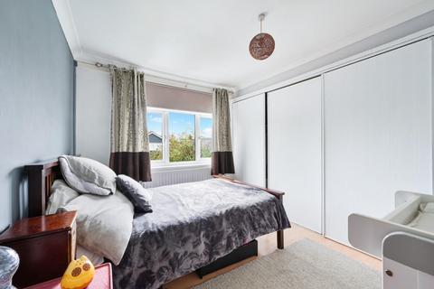 11 Ruxley Close, Epsom, KT19 9ND