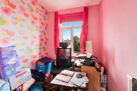 11 Ruxley Close, Epsom, KT19 9ND