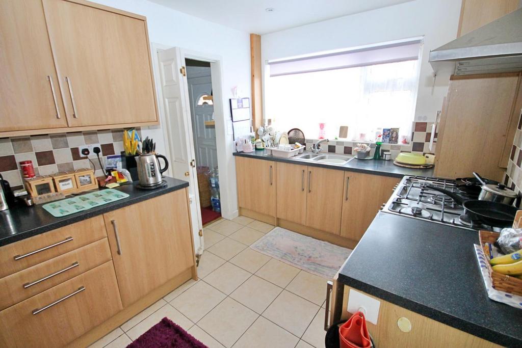 Deer Park Road, Fazeley, Tamworth 3 bed semi-detached house for sale ...