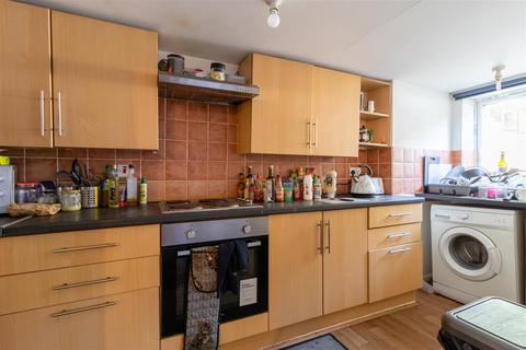 undefined, Royal Park Avenue, Hyde Park, Leeds
