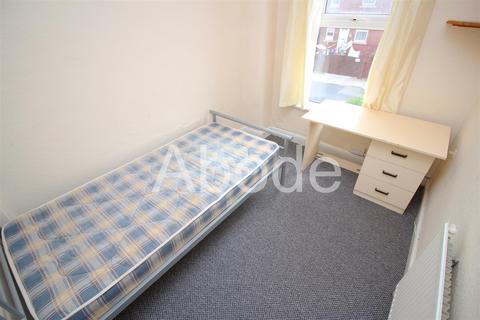 undefined, Royal Park Avenue, Hyde Park, Leeds