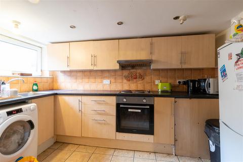 undefined, Royal Park Avenue, Hyde Park, Leeds