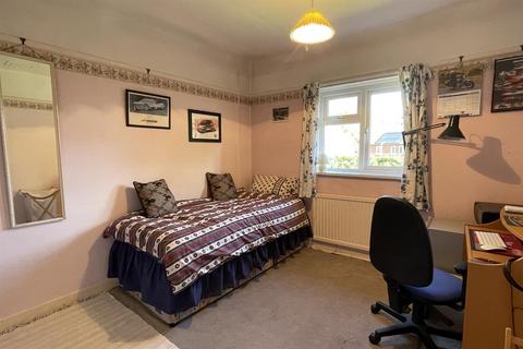 22 Amberley Road, Milford, Godalming, GU8 5ED