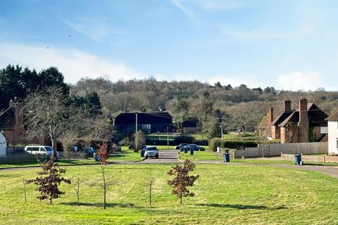 22 Amberley Road, Milford, Godalming, GU8 5ED