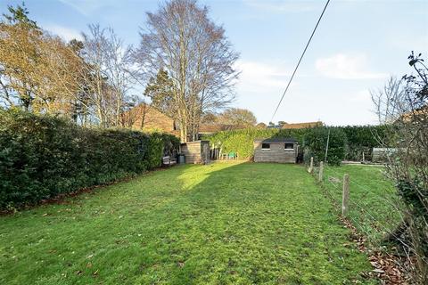 22 Amberley Road, Milford, Godalming, GU8 5ED