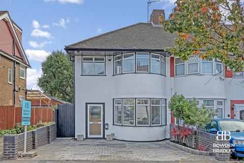 68 Hanover Gardens, Ilford, IG6 2RA