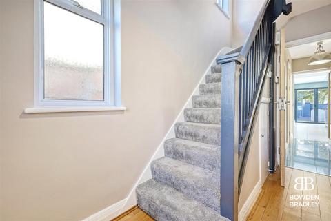68 Hanover Gardens, Ilford, IG6 2RA