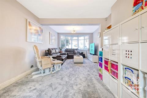 68 Hanover Gardens, Ilford, IG6 2RA