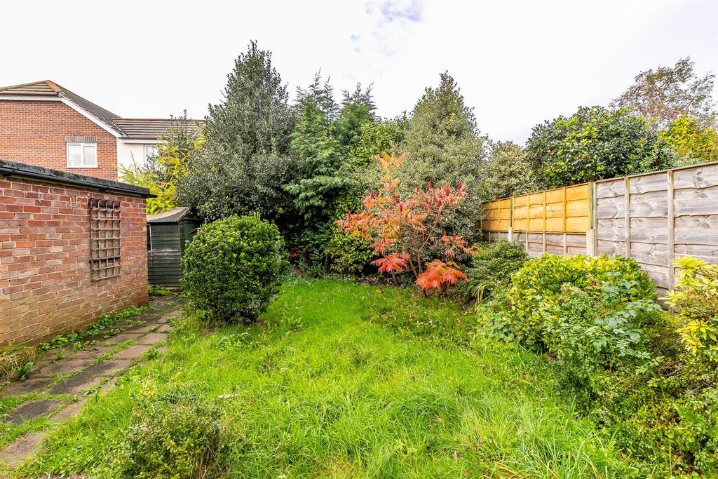 Bloomsbury Grove, Timperley, Altrincham 3 bed semidetached bungalow