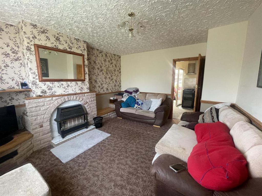 Lounge 2.jpg
