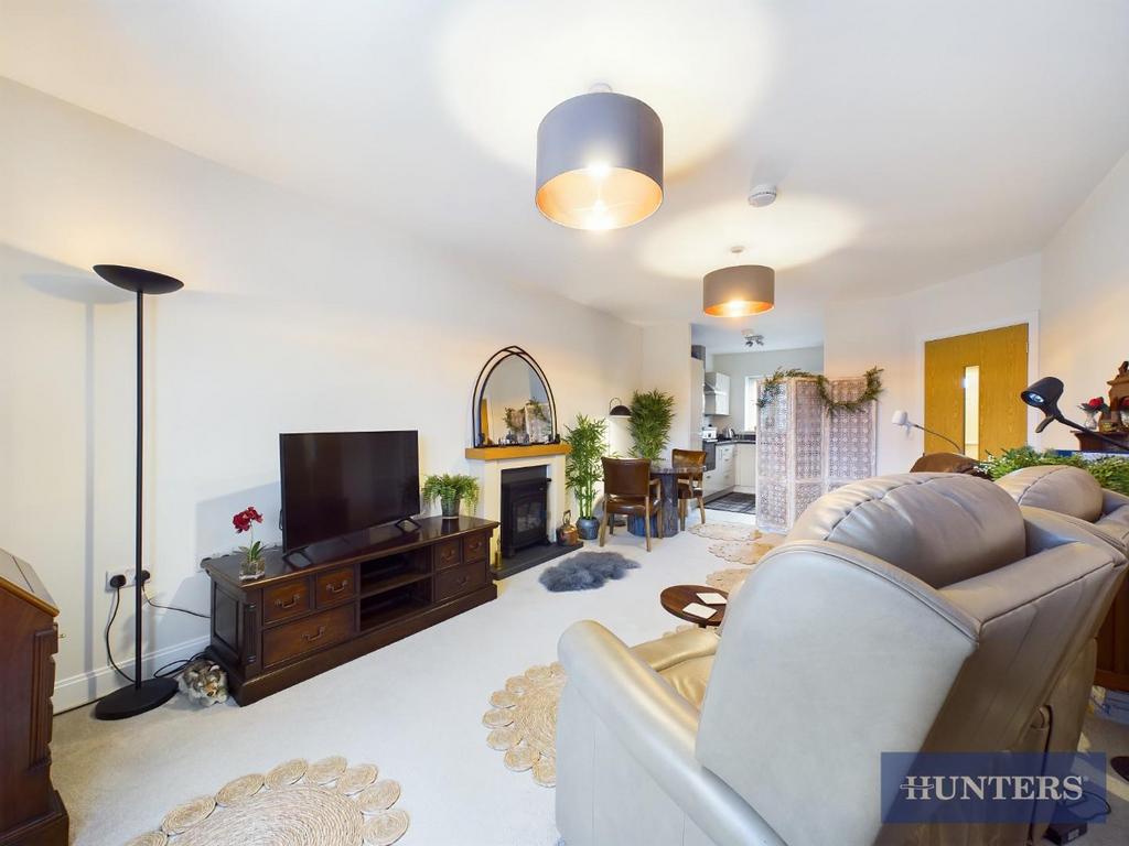 Chantry Gardens, Filey 2 bed semidetached bungalow for sale £300,000