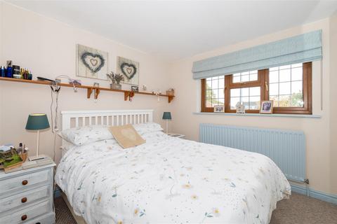 4 bedroom detached house for sale, Franche Road, Kidderminster
