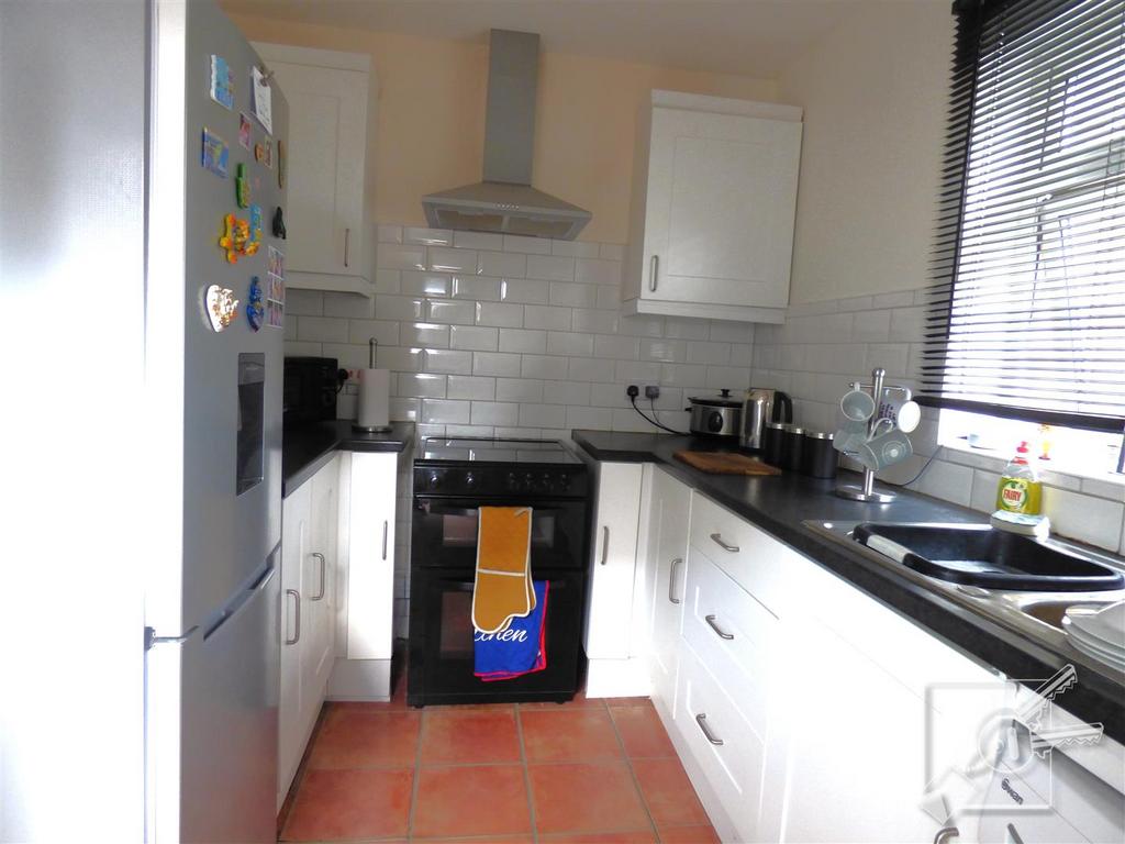 Lower Flat Kitchen