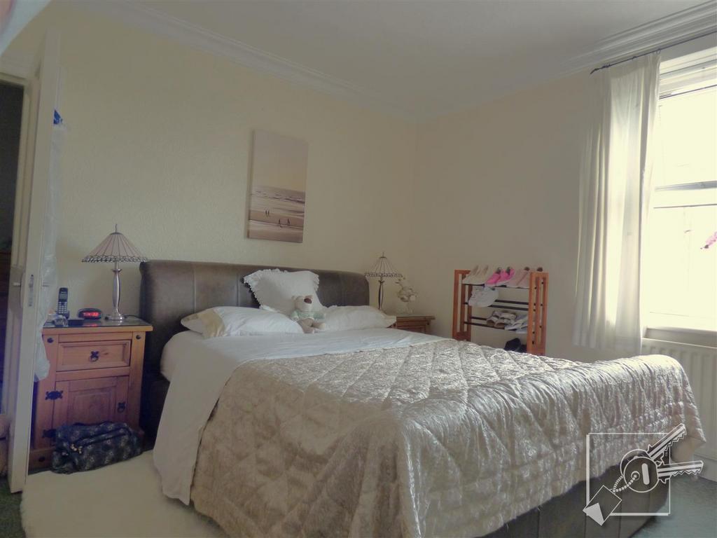 Top flat Bedroom 1