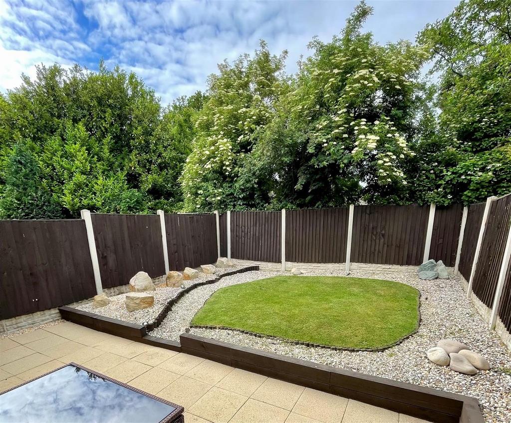 Smalley Drive, Derby DE21 2 bed semidetached house £190,000