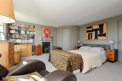 3 bedroom maisonette for sale, Burma Road, London