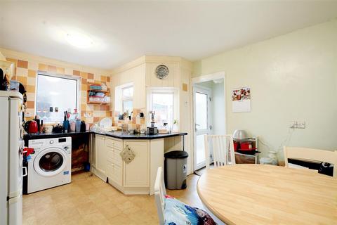 3 bedroom semi-detached house for sale, Attenborough Lane, Beeston, Nottingham