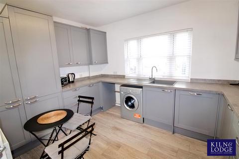 1 bedroom house to rent, Chertsey Lane, Staines-Upon-Thames