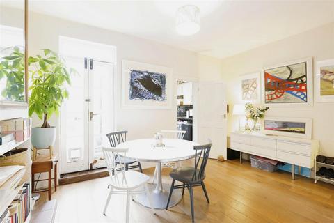 2 bedroom end of terrace house for sale, Milton Road, London SW19
