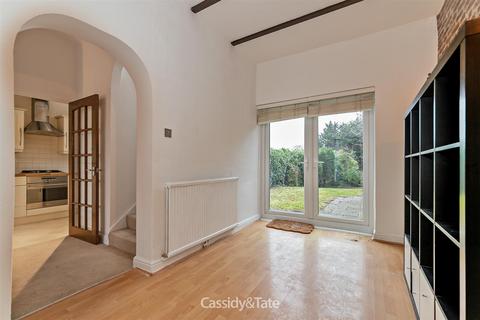 3 bedroom end of terrace house to rent, Colney Heath Lane, St. Albans