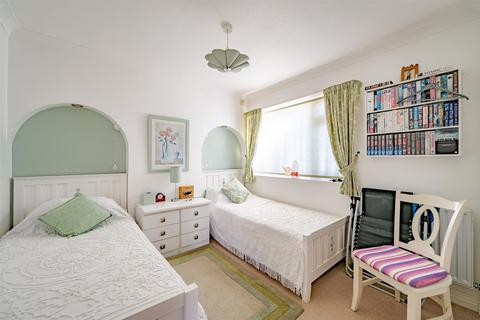 25 Highview Road, Telscombe Cliffs, Peacehaven, BN10 7AY