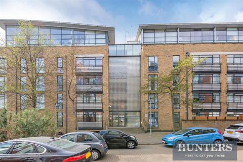 2 bedroom apartment to rent, 1 Goat Wharf, Brentford, TW8 0AS