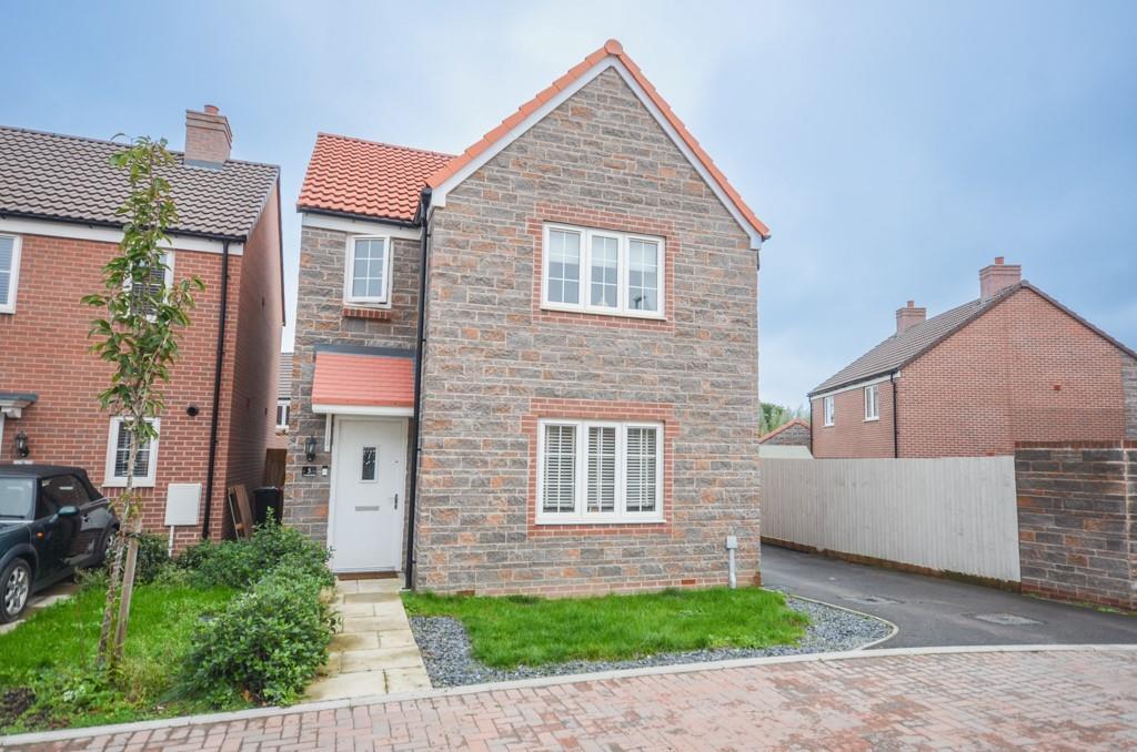 Primula Road, Lyde Green, Bristol... 3 bed detached house £395,000