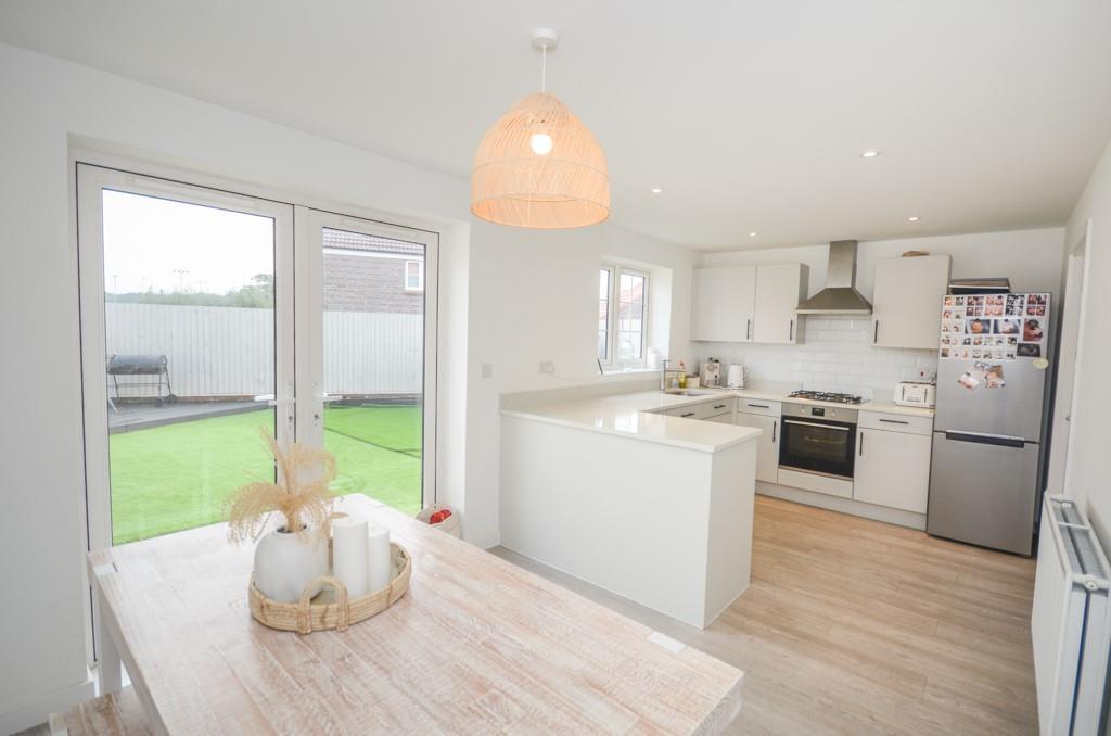 Kitchen pic 3.jpg