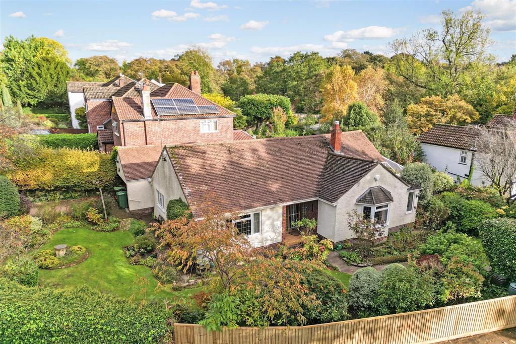 Grove Road, Coombe Dingle 3 bed detached bungalow £700,000