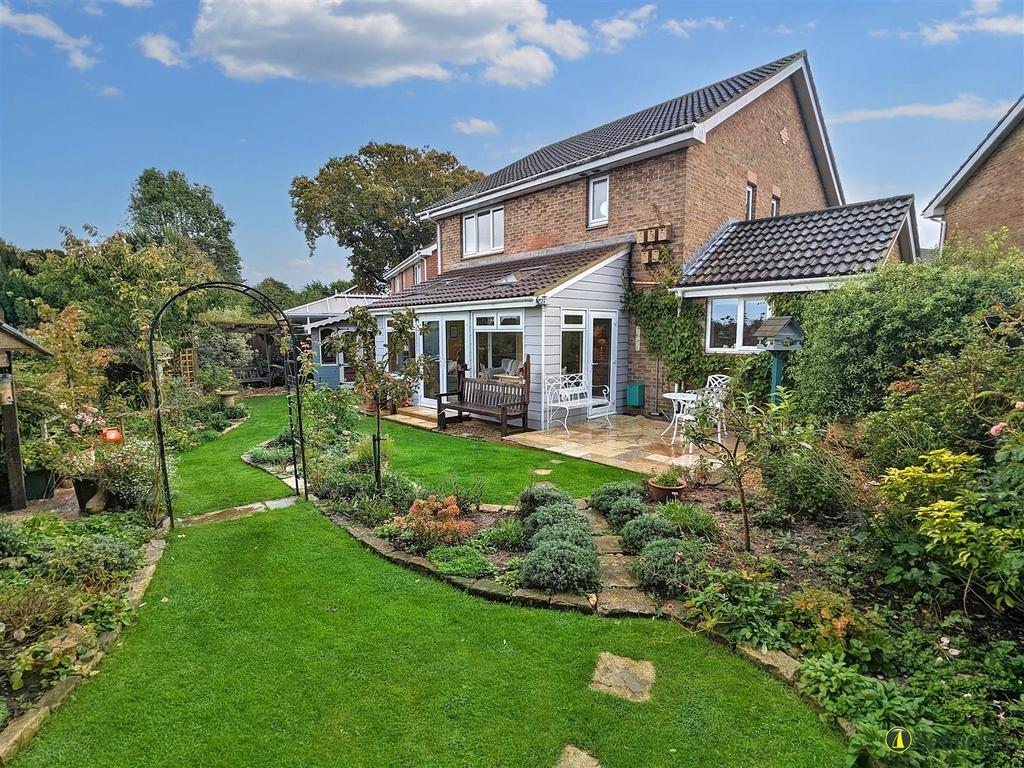 King V Close, Ryde, PO33 3DE 3 bed detached house for sale £