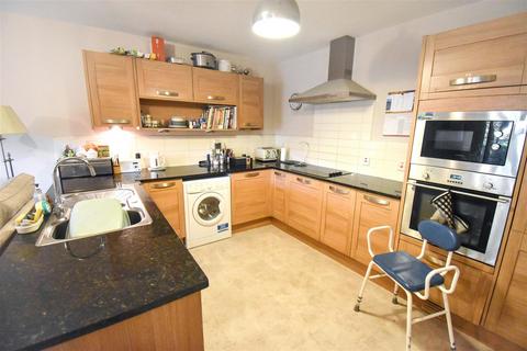 3 bedroom flat for sale - Brown Edge Road, Buxton