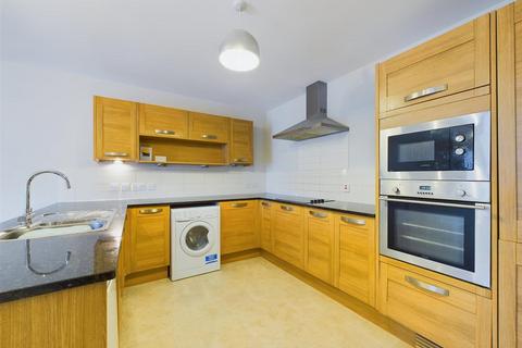 3 bedroom flat for sale, Brown Edge Road, Buxton
