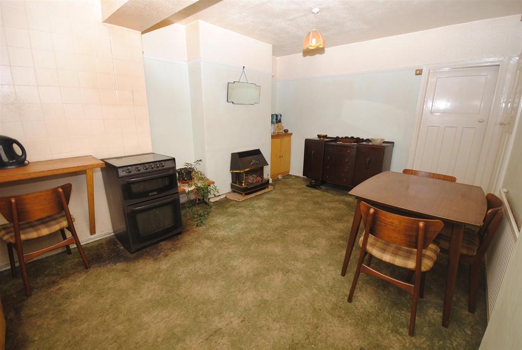 50prestonlanedining kitchen2.JPG