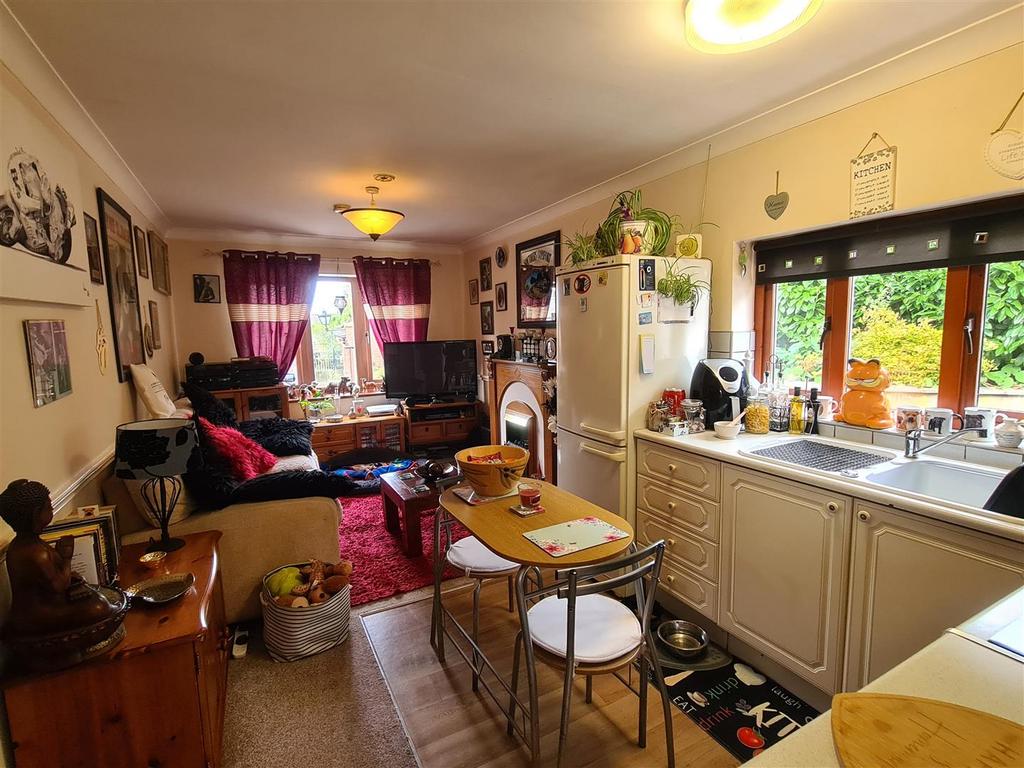 Open Plan Kitchen and Living Room