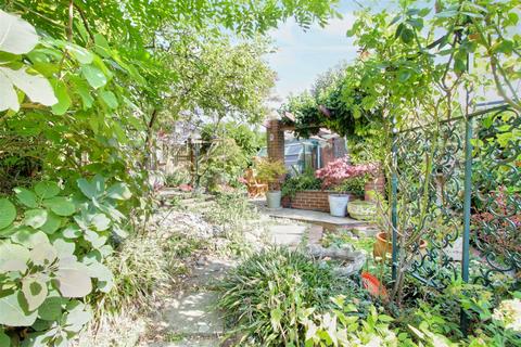 19 Willow Close, Cheshunt, Waltham Cross, EN7 6RY