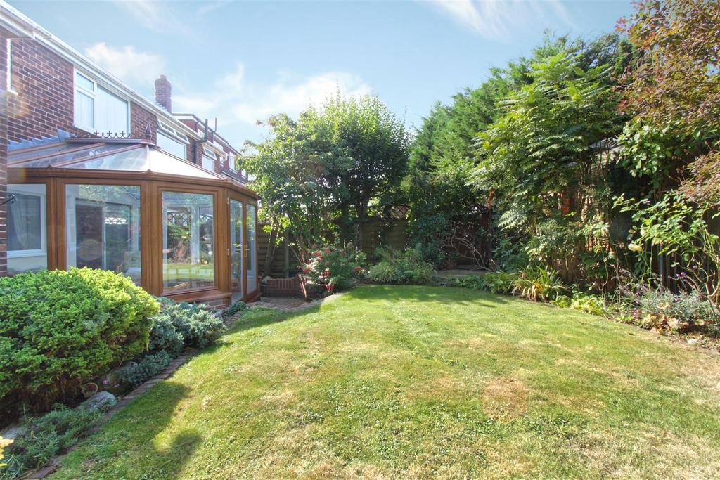 Garden 2.png