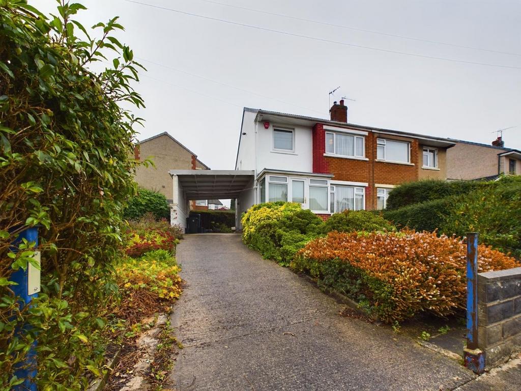 Crosley View, Bingley 3 bed semidetached house for sale £210,000