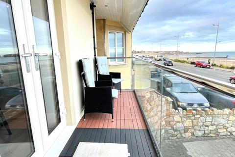 2 bedroom flat for sale, West Promenade, Rhos On Sea, Colwyn Bay