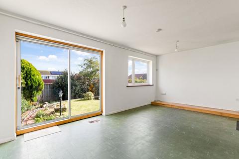15 Buttermere Close, Folkestone, CT19 5JH