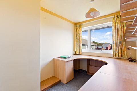 15 Buttermere Close, Folkestone, CT19 5JH
