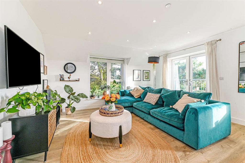 Anna Sewell Way, Chichester 2 bed apartment for sale £292,500