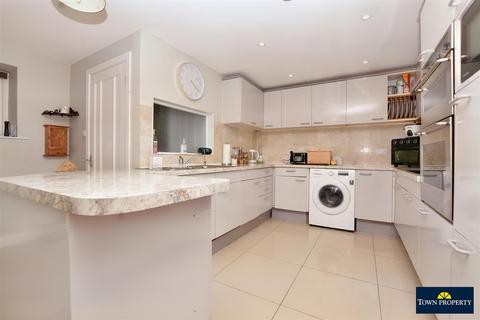 3 bedroom detached house for sale, Seabeach Lane, Eastbourne