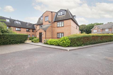 1 bedroom flat for sale - Gladbeck Way, Enfield